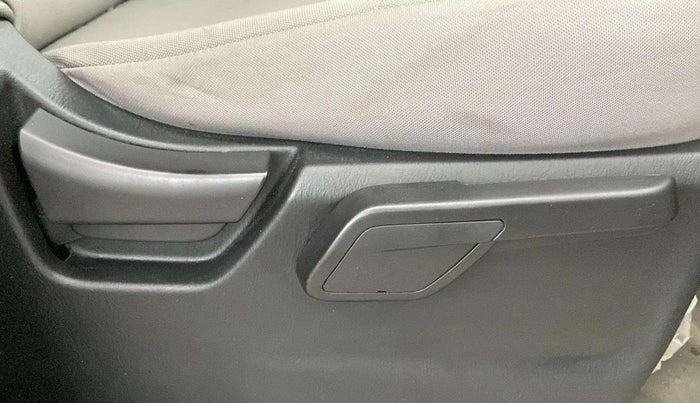 2019 Mahindra Scorpio S7, Diesel, Manual, 35,019 km, Driver Side Adjustment Panel