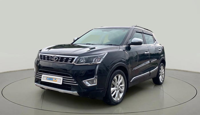 2021 Mahindra XUV300 W8 1.2 PETROL, Petrol, Manual, 64,418 km, Left Front Diagonal
