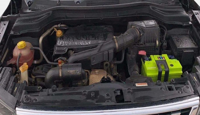 2021 Mahindra XUV300 W8 1.2 PETROL, Petrol, Manual, 64,418 km, Open Bonet