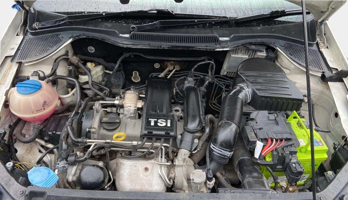 2016 Volkswagen Vento HIGHLINE PETROL AT, Petrol, Automatic, 83,355 km, Open Bonet