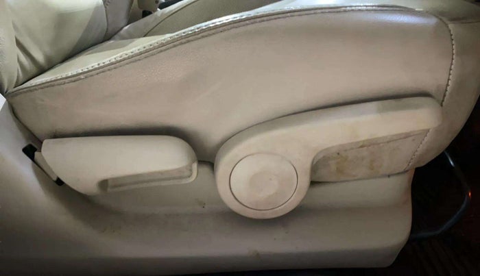 2019 Maruti Ciaz ALPHA 1.5 SHVS PETROL, Petrol, Manual, 39,684 km, Driver Side Adjustment Panel