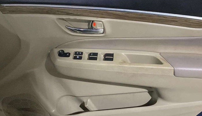 2019 Maruti Ciaz ALPHA 1.5 SHVS PETROL, Petrol, Manual, 39,684 km, Driver Side Door Panels Control