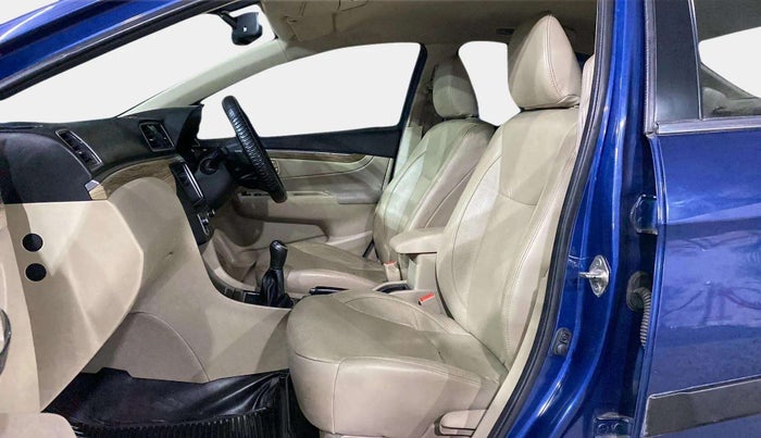 2019 Maruti Ciaz ALPHA 1.5 SHVS PETROL, Petrol, Manual, 39,684 km, Right Side Front Door Cabin