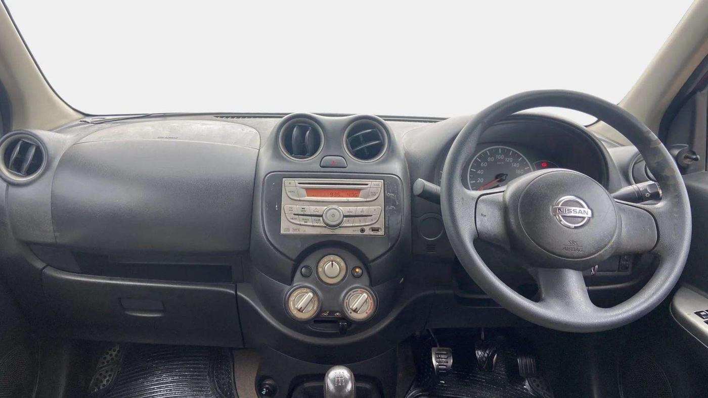 2016 Nissan Micra Active XV SAFETY PACK, Petrol, Manual, 1,07,624 km, Dashboard