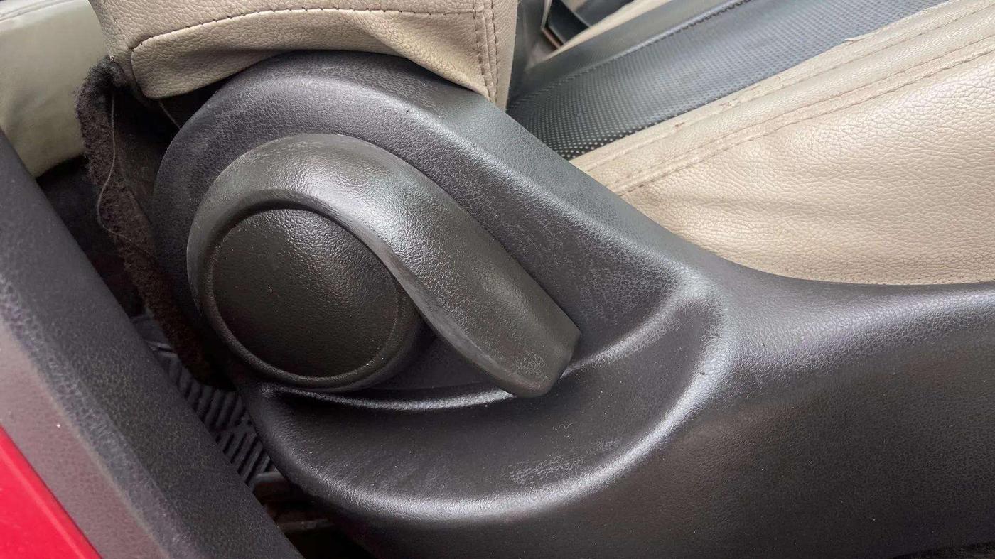 2016 Nissan Micra Active XV SAFETY PACK, Petrol, Manual, 1,07,624 km, Driver Side Adjustment Panel