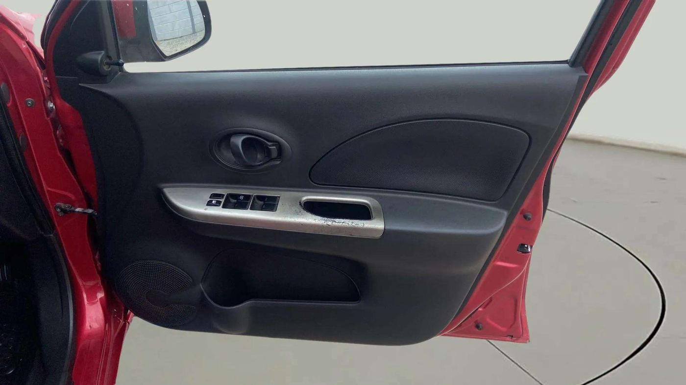 2016 Nissan Micra Active XV SAFETY PACK, Petrol, Manual, 1,07,624 km, Driver Side Door Panels Control