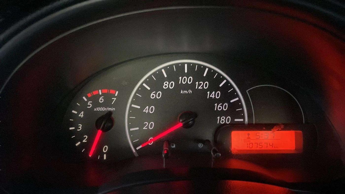 2016 Nissan Micra Active XV SAFETY PACK, Petrol, Manual, 1,07,624 km, Odometer Image