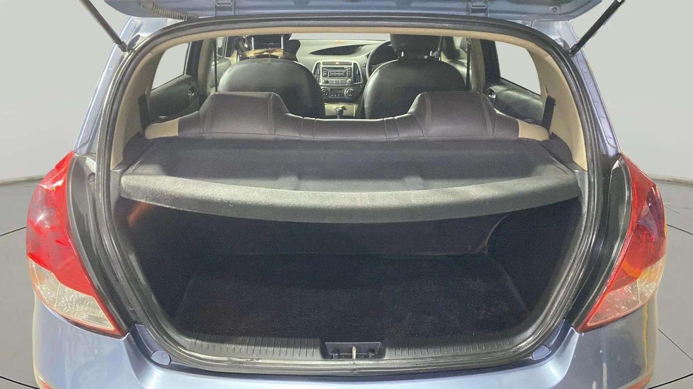 2013 Hyundai i20 MAGNA 1.2, Petrol, Manual, 41,743 km, Boot Inside