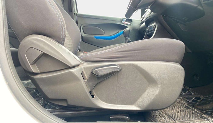 2019 Ford New Figo TITANIUM BLU 1.2 PETROL, Petrol, Manual, 47,009 km, Driver Side Adjustment Panel