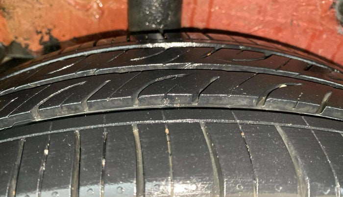 2014 Maruti Celerio VXI AMT, Petrol, Automatic, 65,080 km, Right Rear Tyre Tread