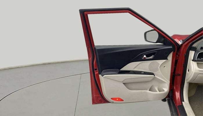 2019 Mahindra XUV300 W8 (O) 1.5 DIESEL, Diesel, Manual, 83,911 km, LHS Front Door