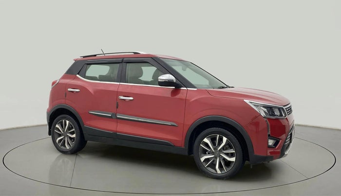 2019 Mahindra XUV300 W8 (O) 1.5 DIESEL, Diesel, Manual, 83,911 km, Right Front Diagonal