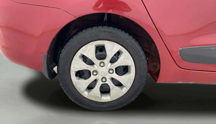 2015 Hyundai Xcent S 1.2, CNG, Manual, 1,06,921 km, Right Rear Wheel
