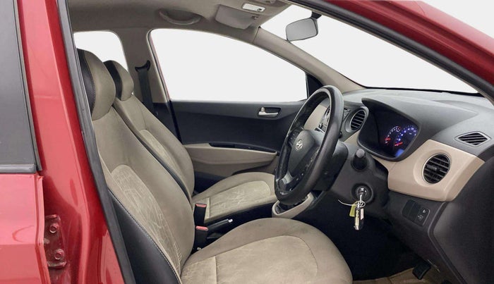 2015 Hyundai Xcent S 1.2, CNG, Manual, 1,06,921 km, Right Side Front Door Cabin