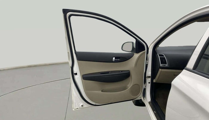 2013 Hyundai i20 MAGNA (O) 1.2, Petrol, Manual, 34,923 km, LHS Front Door