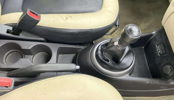 2013 Hyundai i20 MAGNA (O) 1.2, Petrol, Manual, 34,923 km, Gear Lever