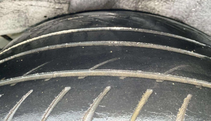 2013 Hyundai i20 MAGNA (O) 1.2, Petrol, Manual, 34,923 km, Left Rear Tyre Tread