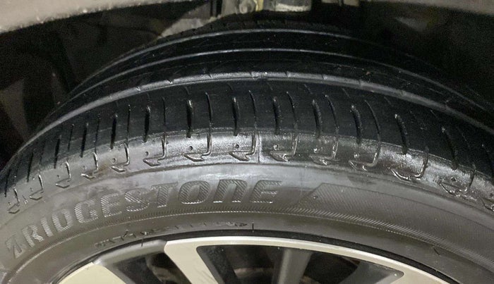 2022 Honda City 1.5L I-VTEC ZX CVT, Petrol, Automatic, 25,178 km, Left Rear Tyre Tread