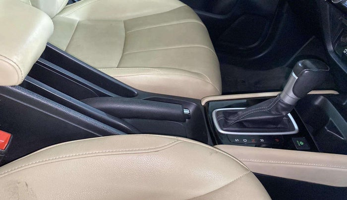 2022 Honda City 1.5L I-VTEC ZX CVT, Petrol, Automatic, 25,178 km, Gear Lever