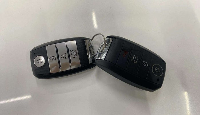 2022 KIA SELTOS HTK PLUS 1.5 IMT, Petrol, Manual, 18,588 km, Key Close Up