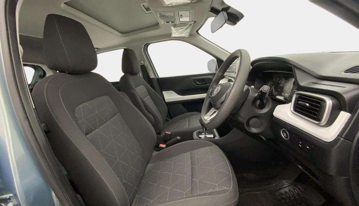 2023 Tata PUNCH  Accomplished AMT Sunroof , Petrol, Automatic, 8,439 km, Right Side Front Door Cabin