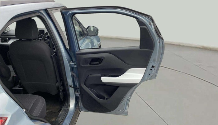 2023 Tata PUNCH  Accomplished AMT Sunroof , Petrol, Automatic, 8,439 km, RHS Rear Door