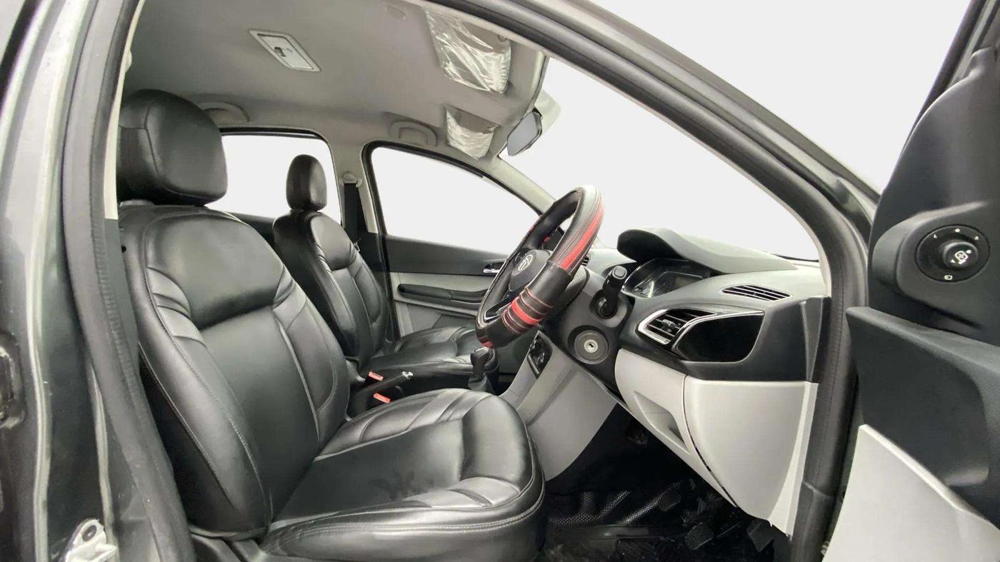 2021 Tata Tiago XZ PLUS PETROL, Petrol, Manual, 73,602 km, Right Side Front Door Cabin