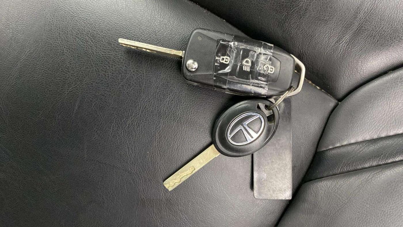 2021 Tata Tiago XZ PLUS PETROL, Petrol, Manual, 73,602 km, Key Close Up