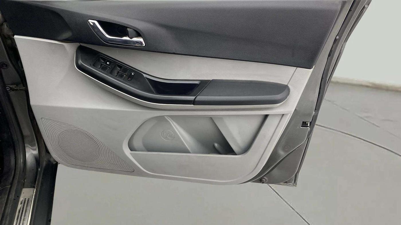 2021 Tata Tiago XZ PLUS PETROL, Petrol, Manual, 73,602 km, Driver Side Door Panels Control