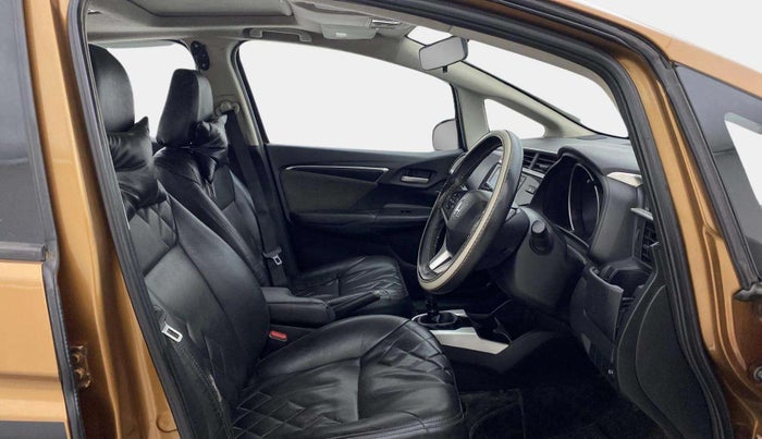 2017 Honda WR-V 1.5L I-DTEC VX MT, Diesel, Manual, 1,36,386 km, Right Side Front Door Cabin