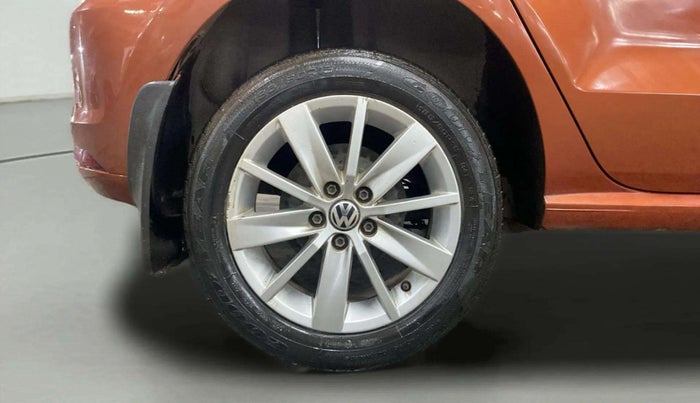 2014 Volkswagen Polo HIGHLINE1.2L, Petrol, Manual, 46,909 km, Right Rear Wheel