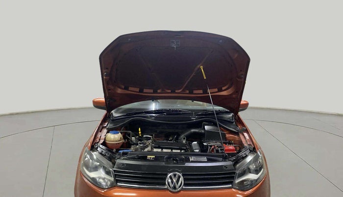 2014 Volkswagen Polo HIGHLINE1.2L, Petrol, Manual, 46,909 km, Open Bonet