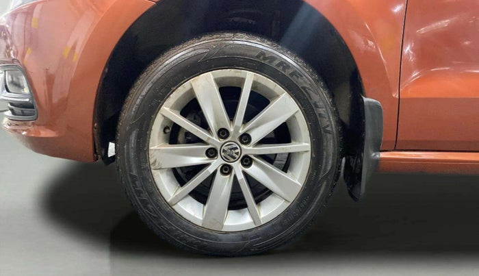 2014 Volkswagen Polo HIGHLINE1.2L, Petrol, Manual, 46,909 km, Left Front Wheel