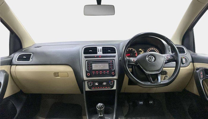 2014 Volkswagen Polo HIGHLINE1.2L, Petrol, Manual, 46,909 km, Dashboard