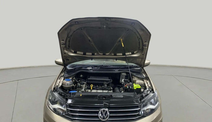 2016 Volkswagen Vento HIGHLINE 1.6 MPI, Petrol, Manual, 67,353 km, Open Bonet