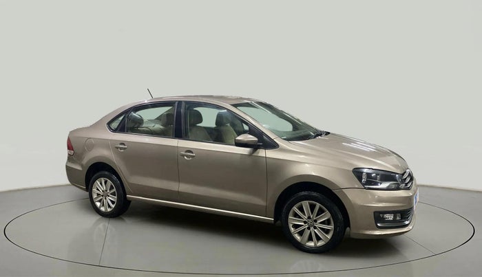 2016 Volkswagen Vento HIGHLINE 1.6 MPI, Petrol, Manual, 67,353 km, Right Front Diagonal