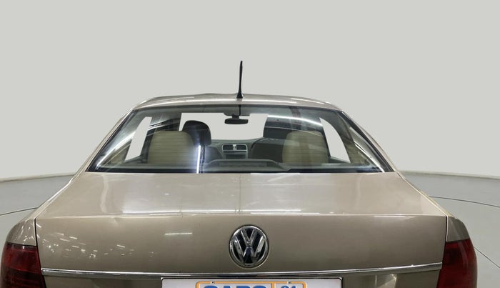 2016 Volkswagen Vento HIGHLINE 1.6 MPI, Petrol, Manual, 67,353 km, Rear Windshield