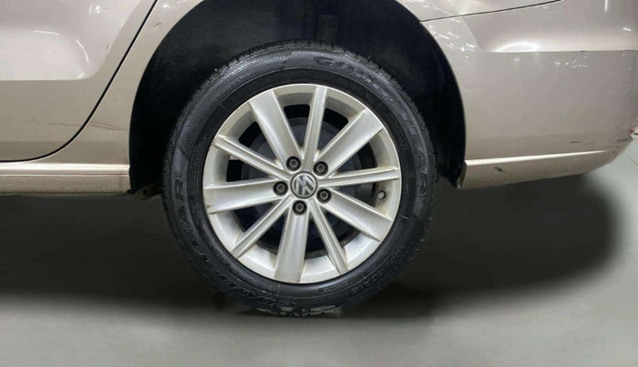 2016 Volkswagen Vento HIGHLINE 1.6 MPI, Petrol, Manual, 67,353 km, Left Rear Wheel