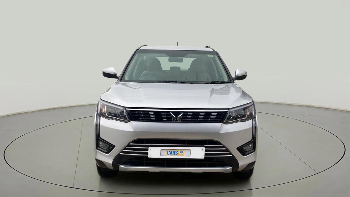 2023 Mahindra XUV300 W8 1.2 PETROL, Petrol, Manual, 16,964 km, Front