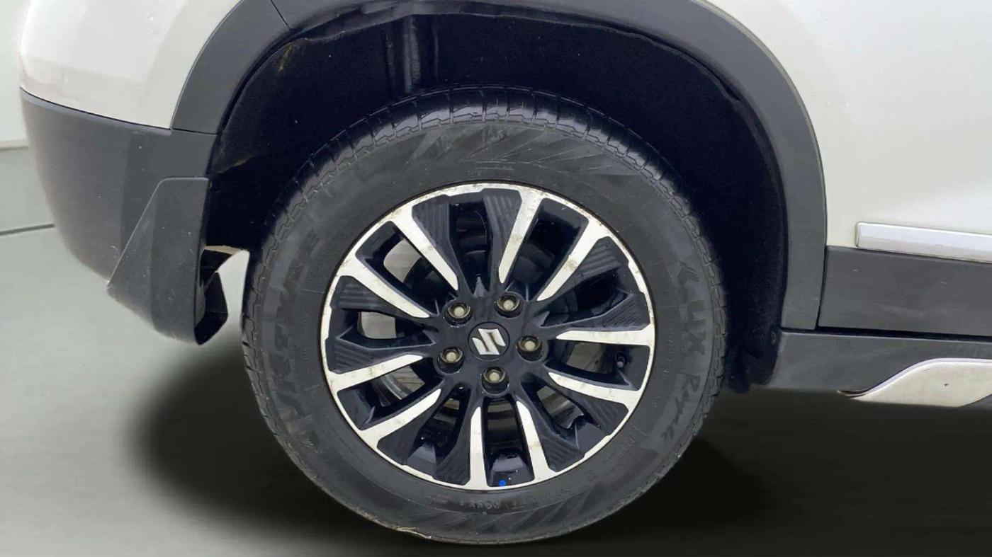 2020 Maruti Vitara Brezza ZXI PLUS, CNG, Manual, 75,815 km, Right Rear Wheel