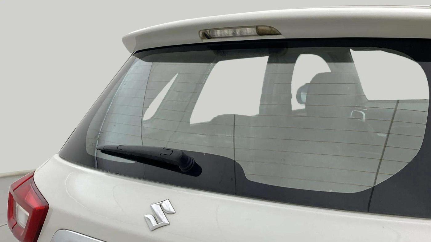 2020 Maruti Vitara Brezza ZXI PLUS, CNG, Manual, 75,815 km, Rear Windshield