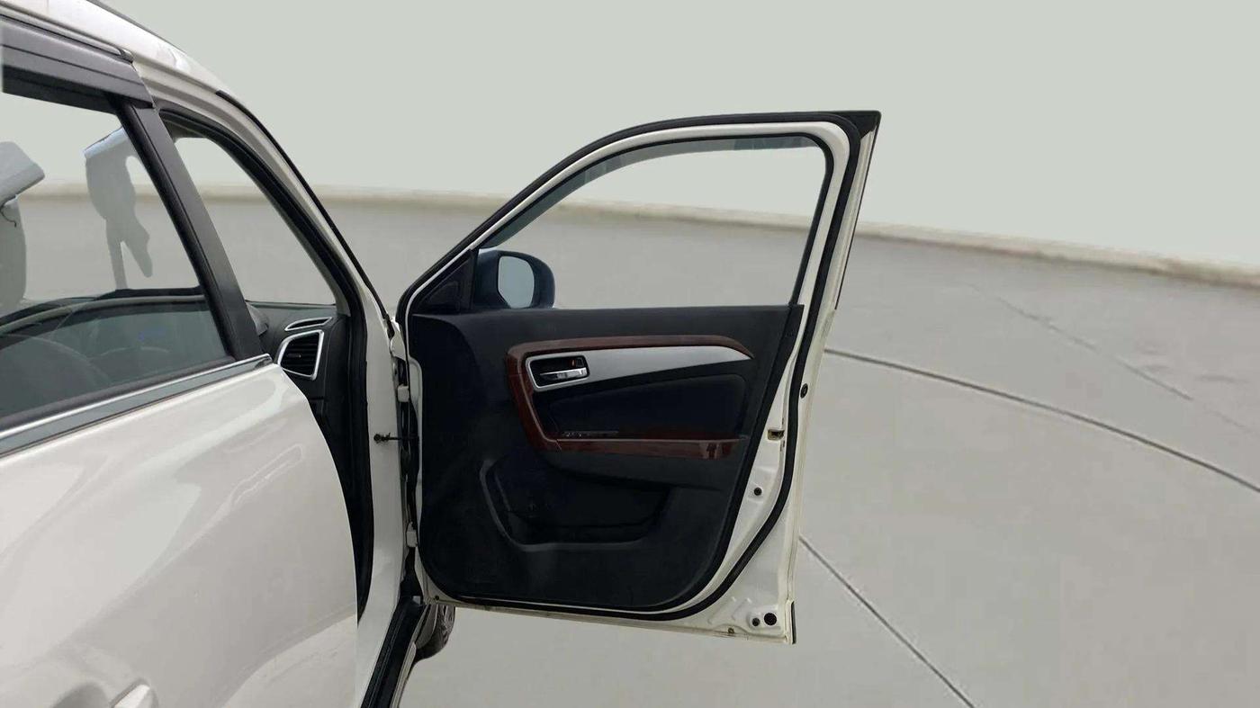 2020 Maruti Vitara Brezza ZXI PLUS, CNG, Manual, 75,815 km, RHS Front Door