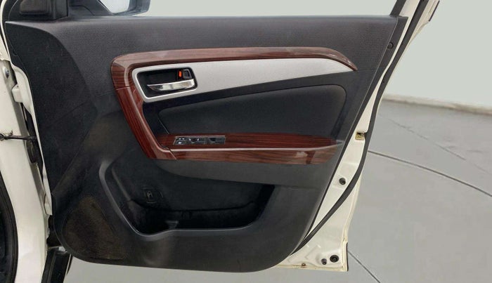 2020 Maruti Vitara Brezza ZXI PLUS, CNG, Manual, 75,784 km, Driver Side Door Panels Control