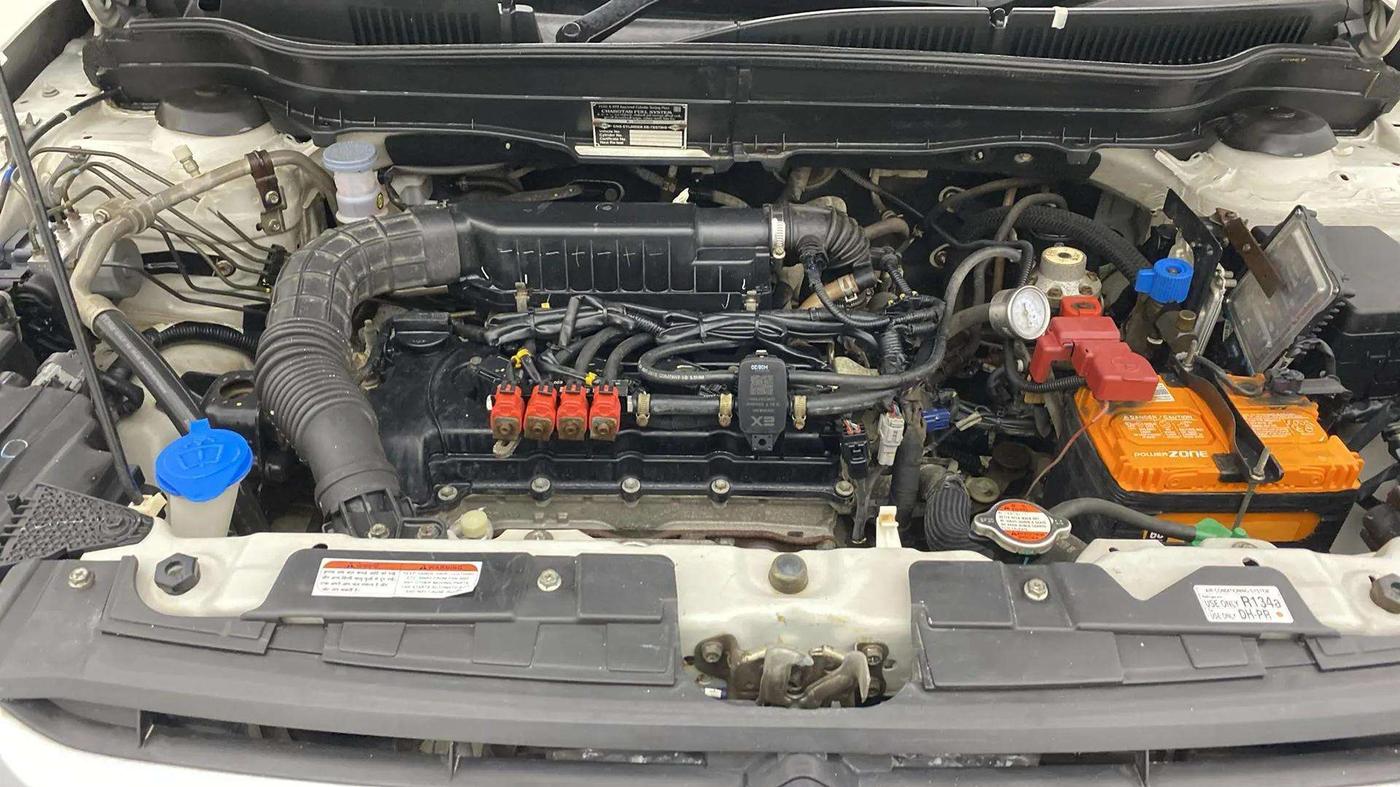 2020 Maruti Vitara Brezza ZXI PLUS, CNG, Manual, 75,815 km, Engine View