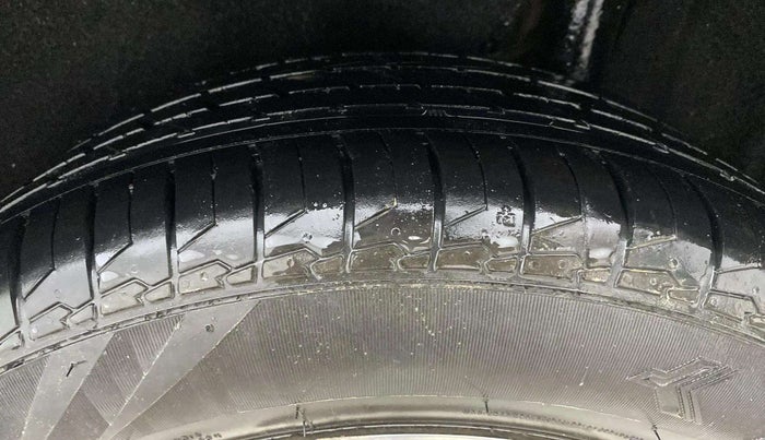 2020 Maruti Vitara Brezza ZXI PLUS, CNG, Manual, 75,784 km, Left Rear Tyre Tread