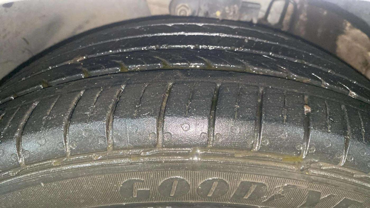 2021 Skoda Rapid STYLE AT TSI, Petrol, Automatic, 31,639 km, Left Front Tyre Tread