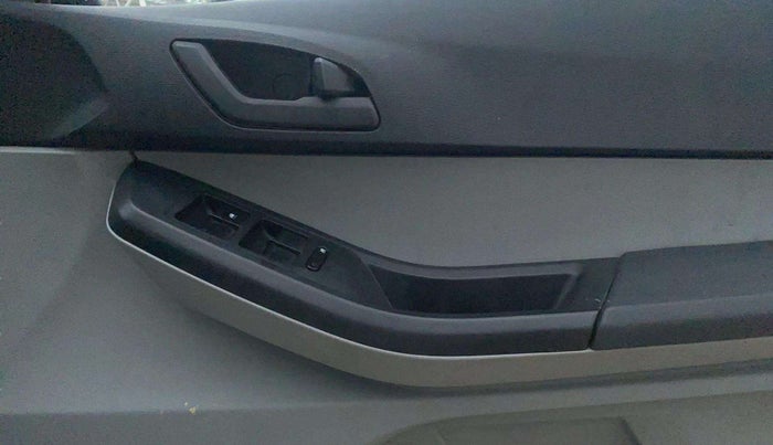 2023 Tata Tiago XT RHYTHM PETROL, Petrol, Manual, 31,158 km, Driver Side Door Panels Control