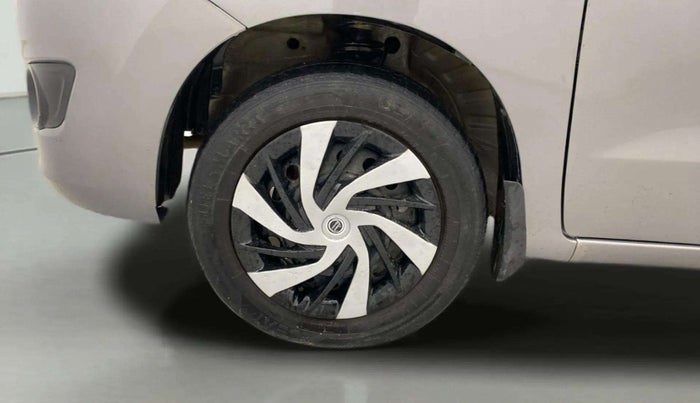 2016 Maruti Wagon R 1.0 VXI, Petrol, Manual, 61,263 km, Left Front Wheel