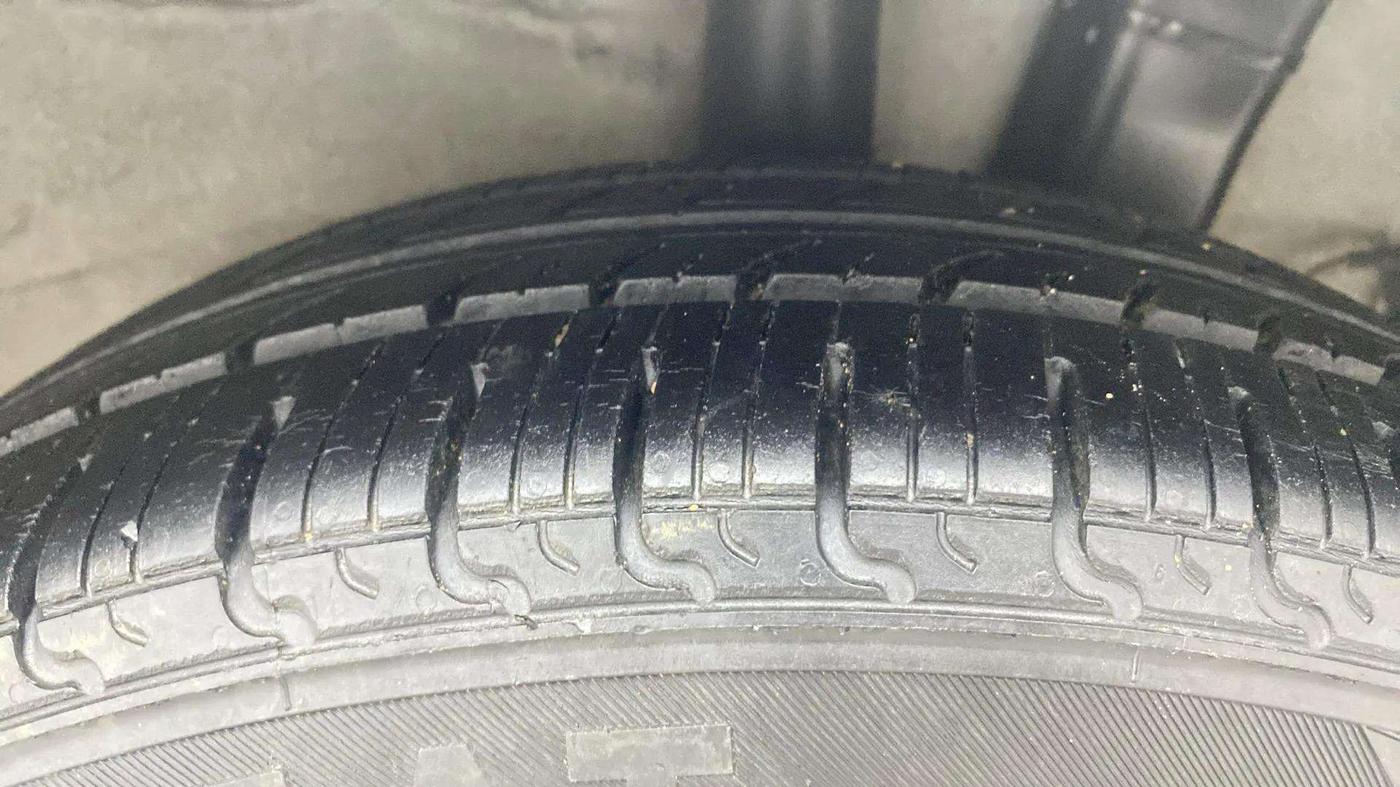 2015 Hyundai Xcent S 1.2, Petrol, Manual, 40,889 km, Left Rear Tyre Tread