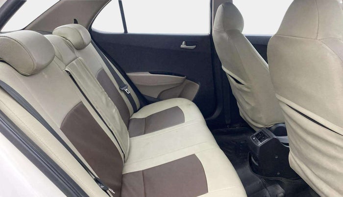 2015 Hyundai Xcent S 1.2, Petrol, Manual, 40,889 km, Right Side Rear Door Cabin